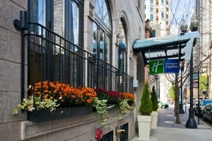 Holiday Inn Express - Mag Mile (Cass Hotel)